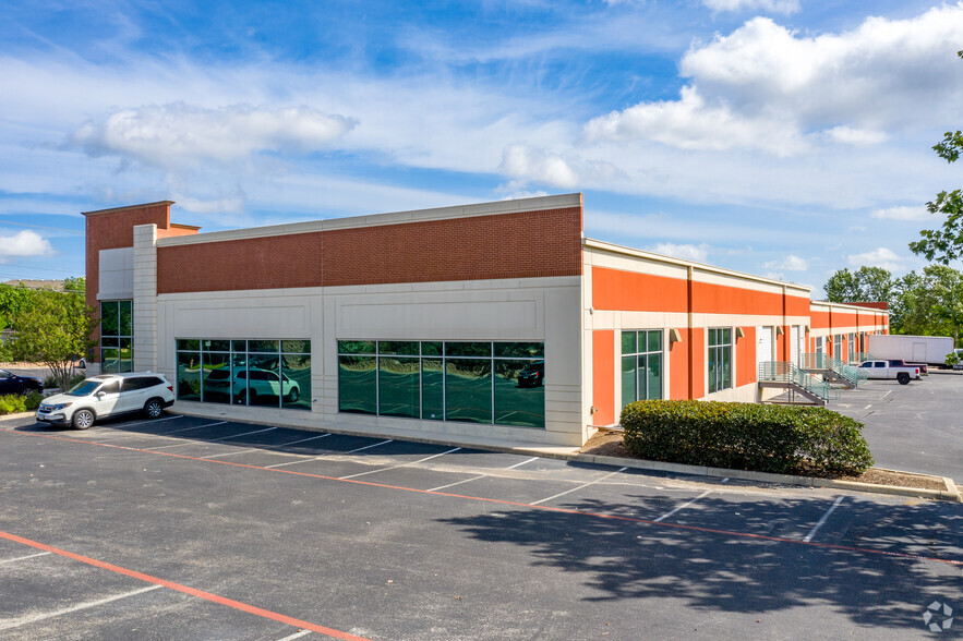 12508 Jones Maltsberger Rd, San Antonio, TX for lease - Building Photo - Image 2 of 29