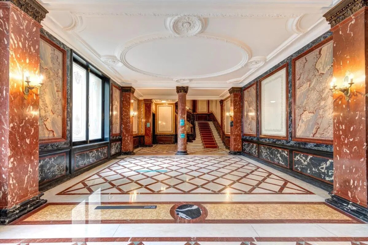 Office in Paris for lease Lobby- Image 1 of 12