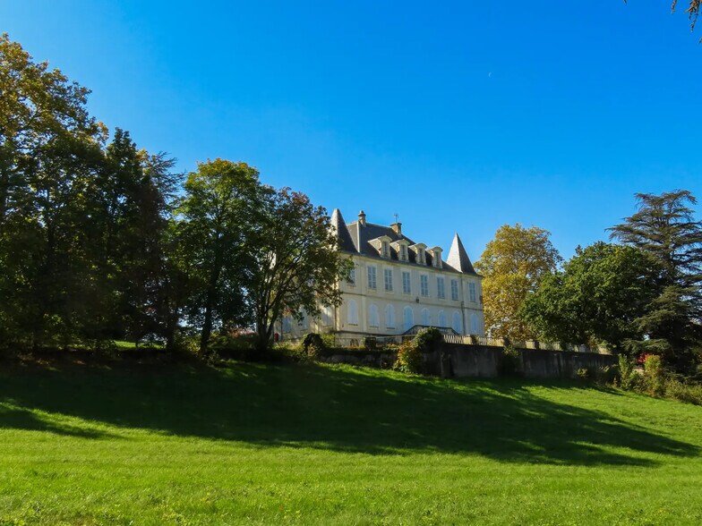 Office in Fiac for sale - Building Photo - Image 2 of 7