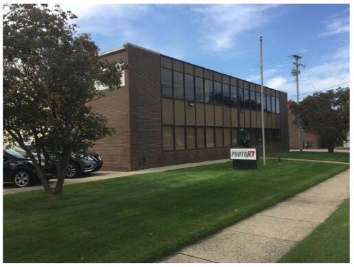 17850 E 14 Mile Rd, Fraser, MI for sale - Building Photo - Image 1 of 1