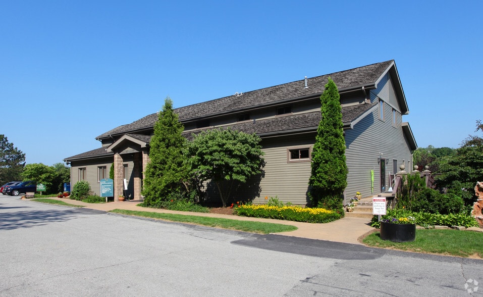 2652 Hidden Valley Rd, Pittsburgh, PA for sale - Building Exterior - Image 1 of 23