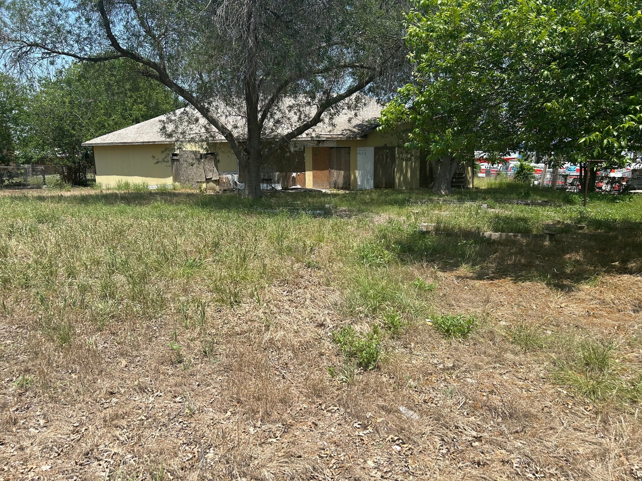 1350 Huisache Ave, New Braunfels, TX for sale Primary Photo- Image 1 of 7