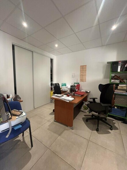 Office in Le Mans for lease - Interior Photo - Image 3 of 5