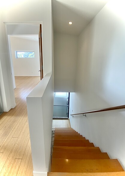 120 Mildred Ave, Venice, CA for lease - Interior Photo - Image 3 of 35