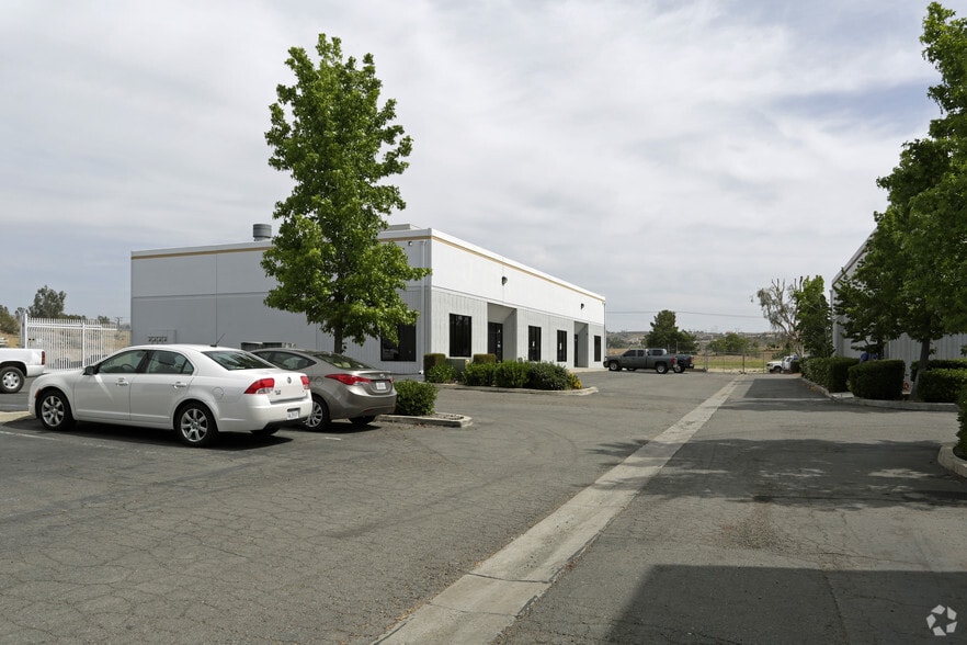 29885 2nd St, Lake Elsinore, CA for lease - Building Photo - Image 3 of 6