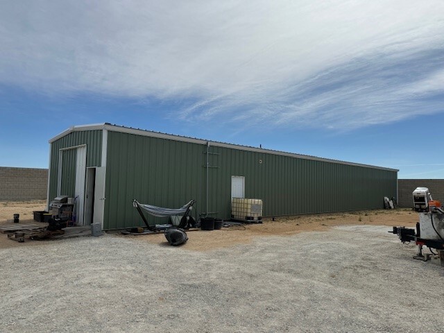 22495 Jamison Ave, California City, CA for lease - Building Photo - Image 3 of 8