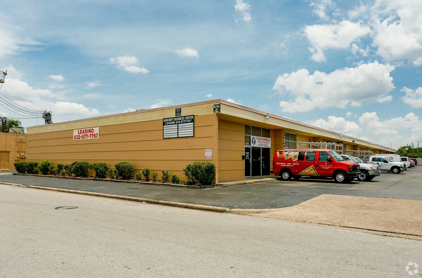 73177333 Ashcroft Dr, Houston, TX 77081