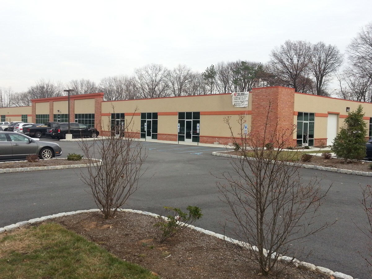 1115 Globe Ave, Mountainside, NJ 07092