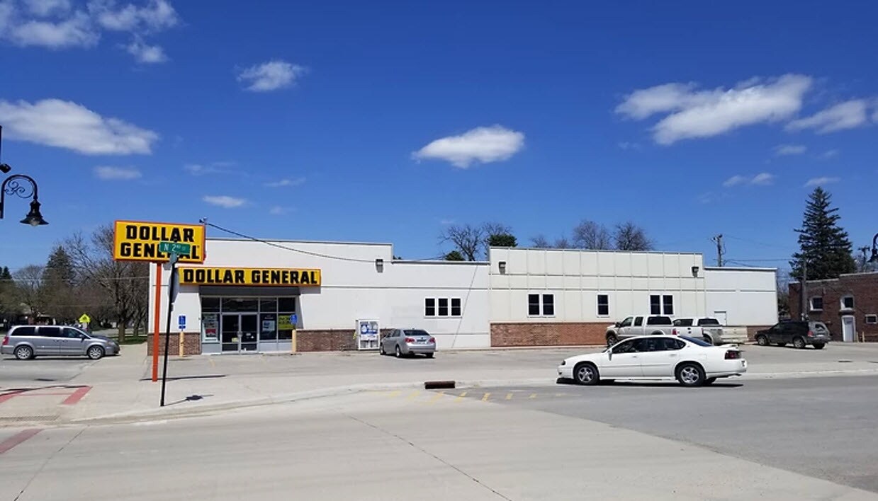 103 NE 2nd St, Stuart, IA for sale Primary Photo- Image 1 of 1