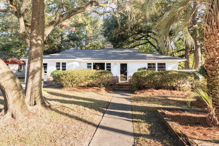 112 E Derenne Ave, Savannah, GA for sale - Building Photo - Image 3 of 29