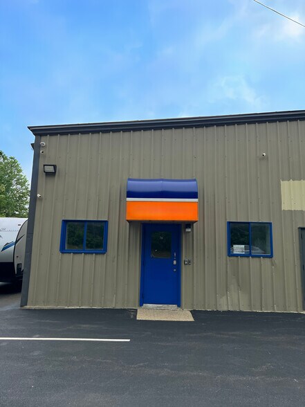 76 Grove St, Franklin, MA for sale - Building Photo - Image 1 of 1