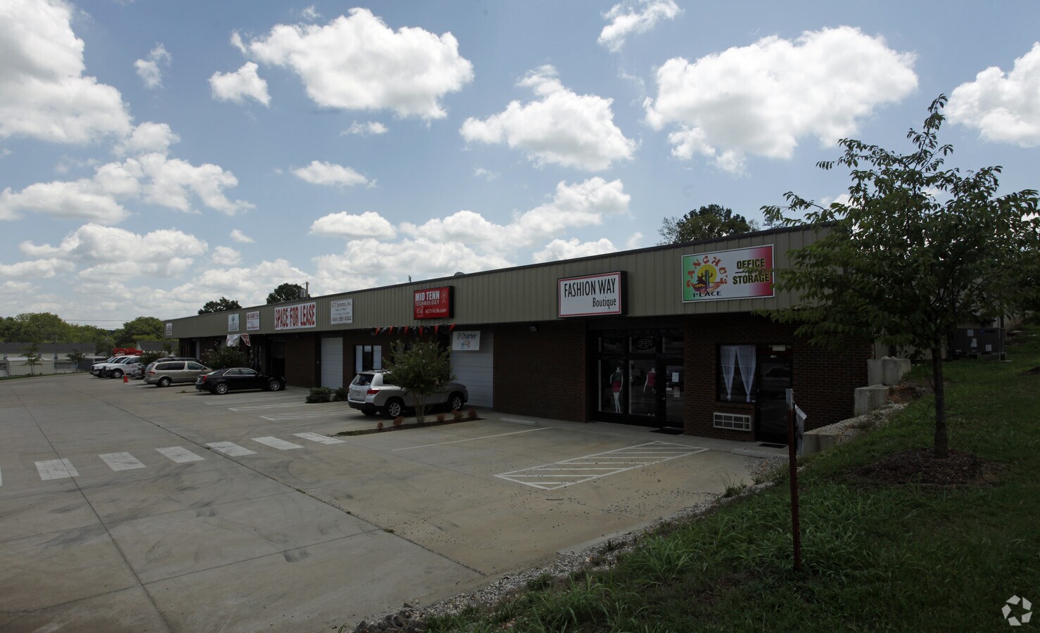 126 Old Bear Creek Pike, Columbia, TN, 38401 Flex Property Portfolio For Sale on