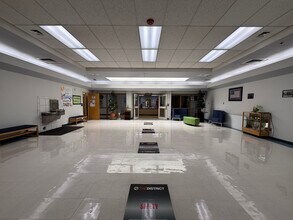 7988 Alameda Ave, El Paso, TX for lease Interior Photo- Image 1 of 12