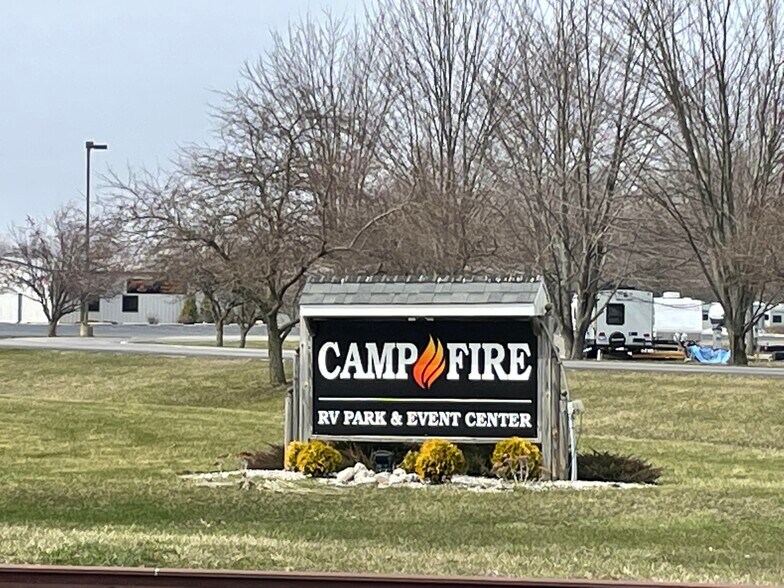 11900 Jeffers Rd, Grand Rapids, OH for sale - Building Photo - Image 1 of 1