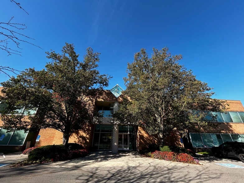 4930 Bradenton Ave, Dublin, OH for lease - Building Photo - Image 3 of 9