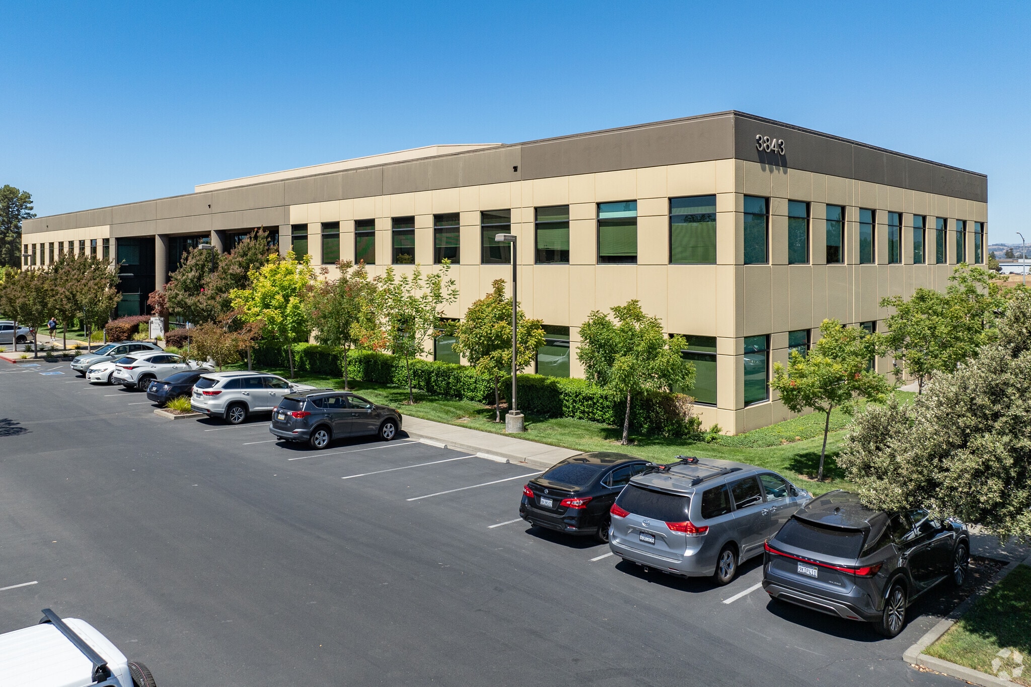3843 Brickway Blvd, Santa Rosa, CA for lease Primary Photo- Image 1 of 4