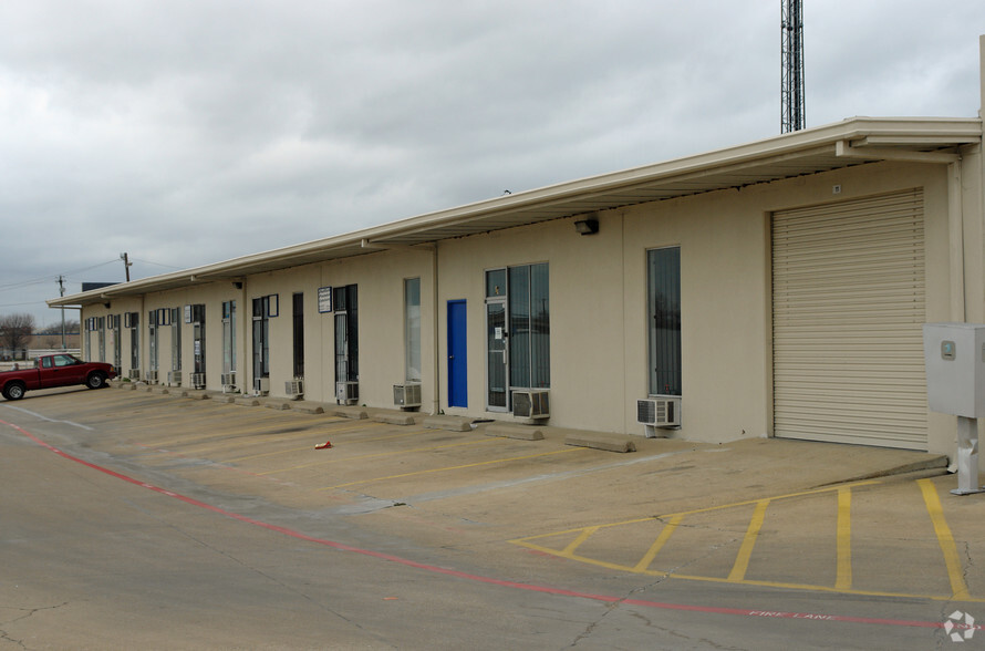 4445 Interstate 30, Mesquite, TX for lease - Building Photo - Image 2 of 8