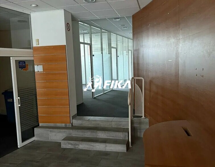 Office in Toulouse for lease - Interior Photo - Image 2 of 7