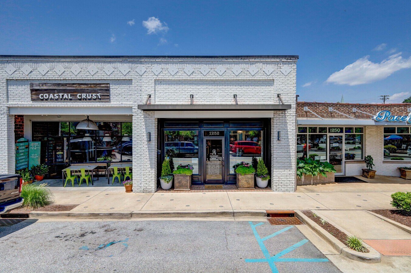 1252 Pendleton St, Greenville, SC 29611