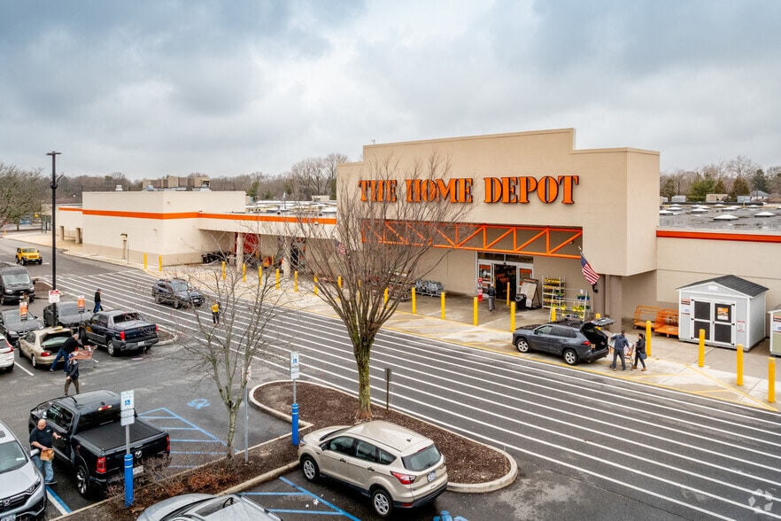 5025 Jericho Tpke, Commack, NY for lease - Primary Photo - Image 1 of 6