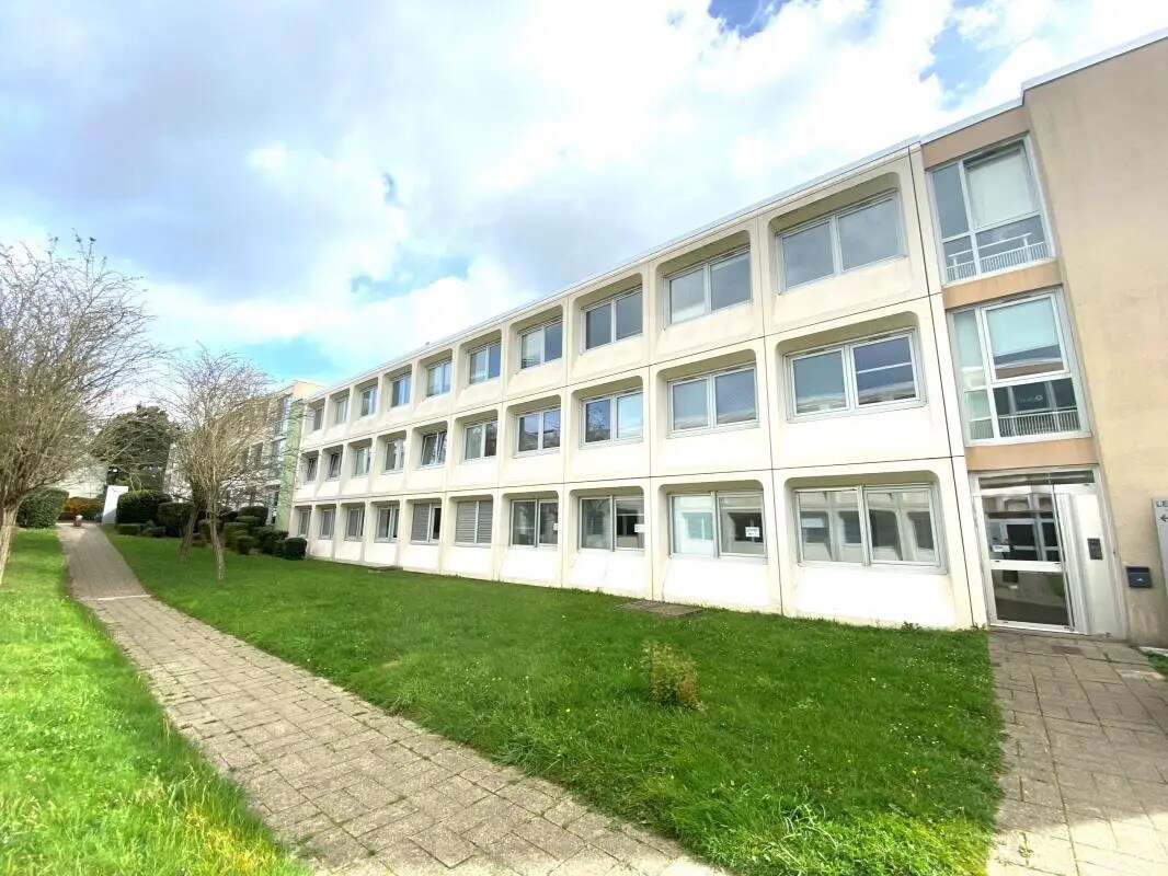 Office in Rennes for lease Building Photo- Image 1 of 5