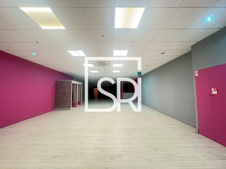 Retail in Lempdes for lease - Building Photo - Image 1 of 10