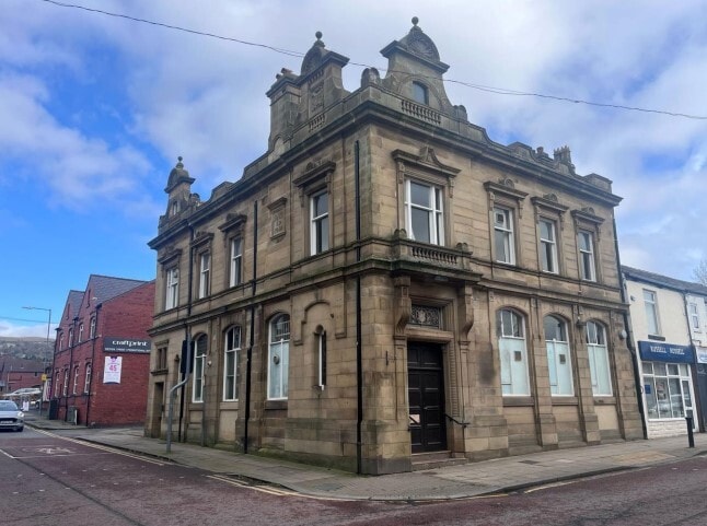 27 Lee Ln, Bolton for lease Building Photo- Image 1 of 2