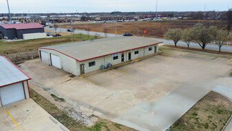 1724 Acorn Dr, Rogers AR - Warehouse