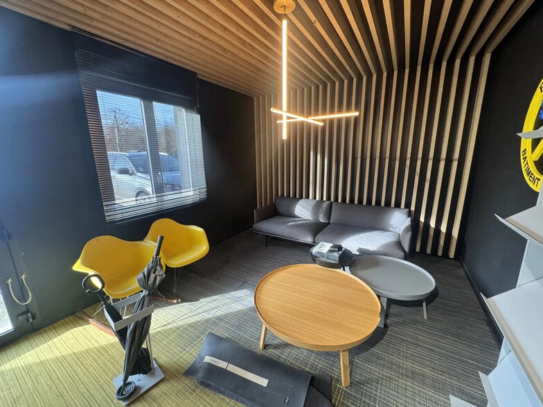 15 Rue De L'Escaut, Reims for lease - Interior Photo - Image 2 of 7