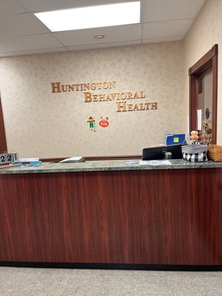 1415 6th Ave, Huntington, WV for sale - Building Photo - Image 2 of 9