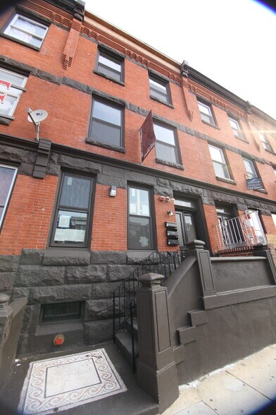 1627 W Diamond St, Philadelphia, PA for sale - Primary Photo - Image 1 of 1