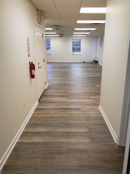 23659 Columbus Rd, Columbus, NJ for sale - Interior Photo - Image 1 of 1