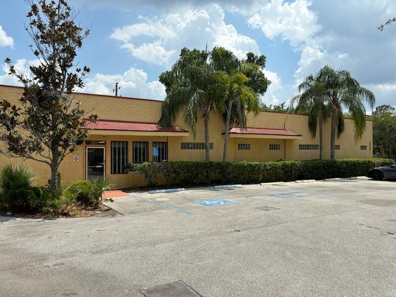 1707 E Edgewood Dr, Lakeland, FL for sale - Building Photo - Image 2 of 3