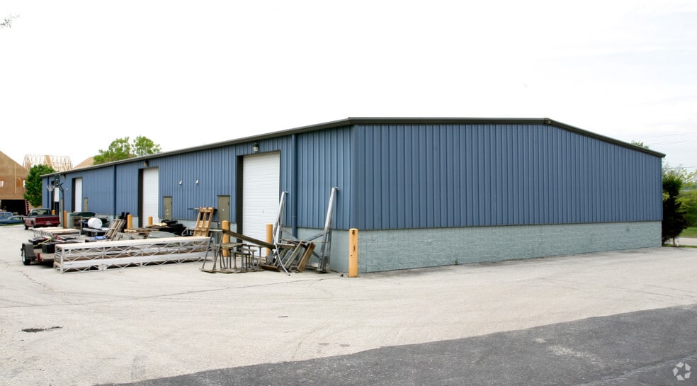 2035 S West Ave, Waukesha, WI for lease - Building Photo - Image 3 of 3