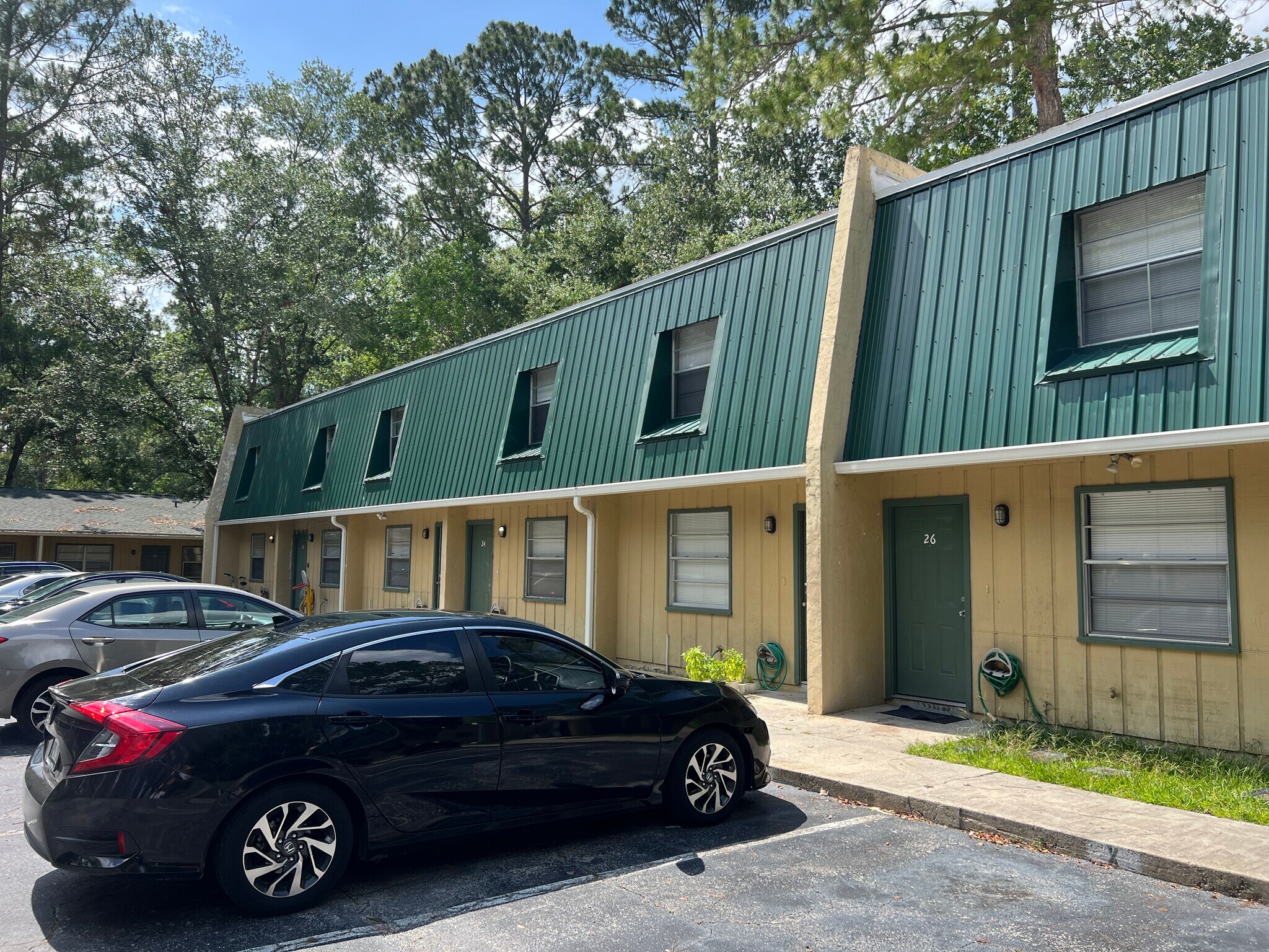 2220 NW 55th Blvd, Gainesville, FL 32653 Deerwood Apts 40 Units
