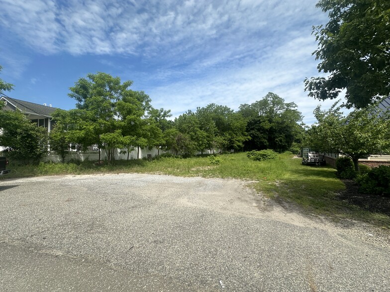 553 N Country Rd, Saint James, NY for sale - Building Photo - Image 3 of 7