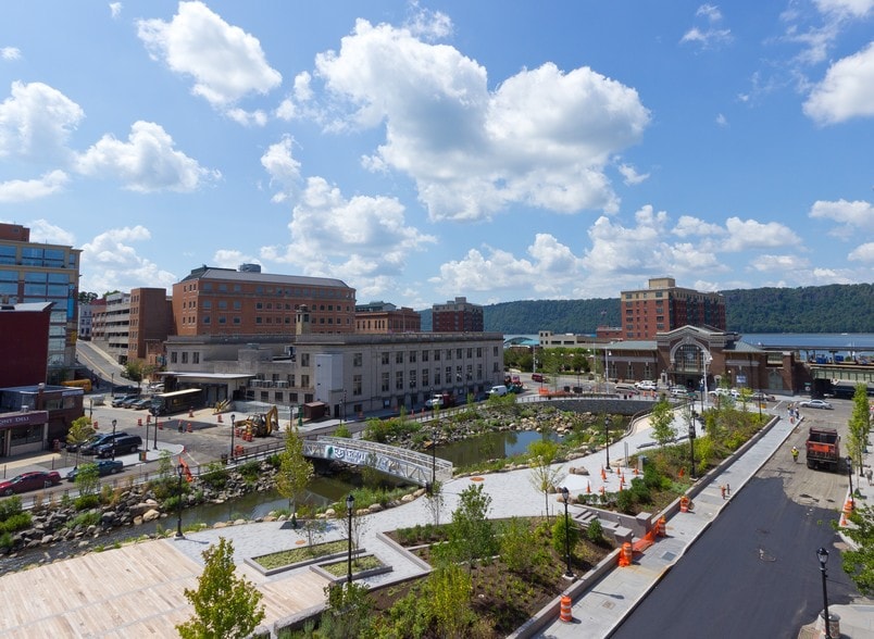 29 Wells Ave, Yonkers, NY for lease - Building Photo - Image 2 of 24