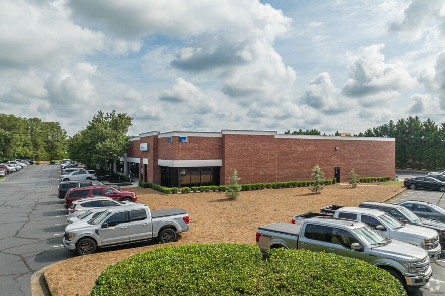 200-240 Cobb Pky N, Marietta, GA for lease - Building Photo - Image 2 of 13