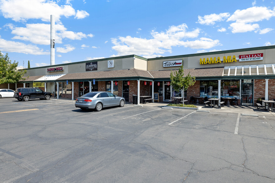 732-788 W Bullard ave, Fresno, CA for lease - Building Photo - Image 2 of 6