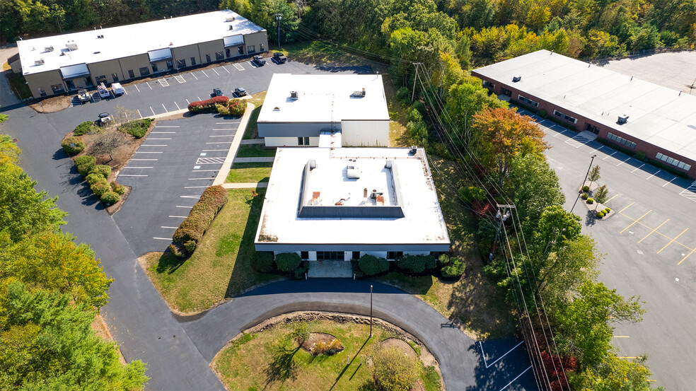 65 Sharp St, Hingham, MA for lease - Building Photo - Image 3 of 12