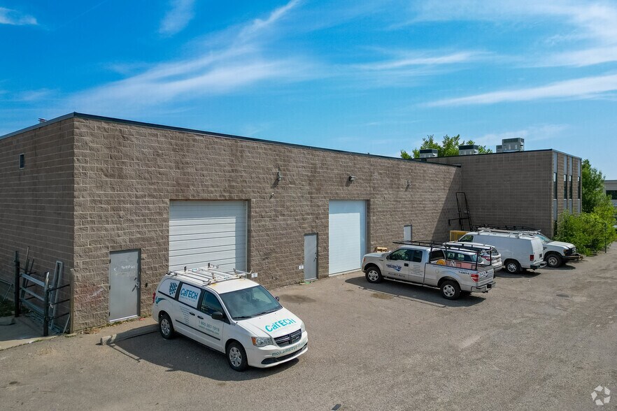 3605 29th St NE, Calgary, AB for lease - Building Photo - Image 3 of 5