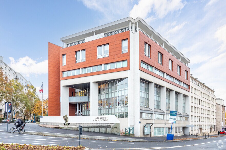 Office in Colombes for sale - Primary Photo - Image 1 of 3