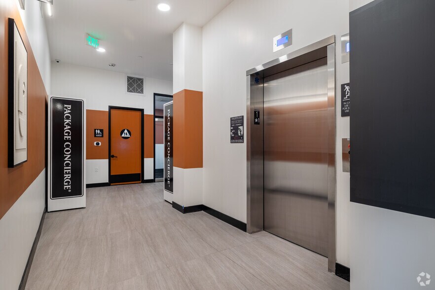 988 S Manhattan Pl, Los Angeles, CA for lease - Building Photo - Image 3 of 57