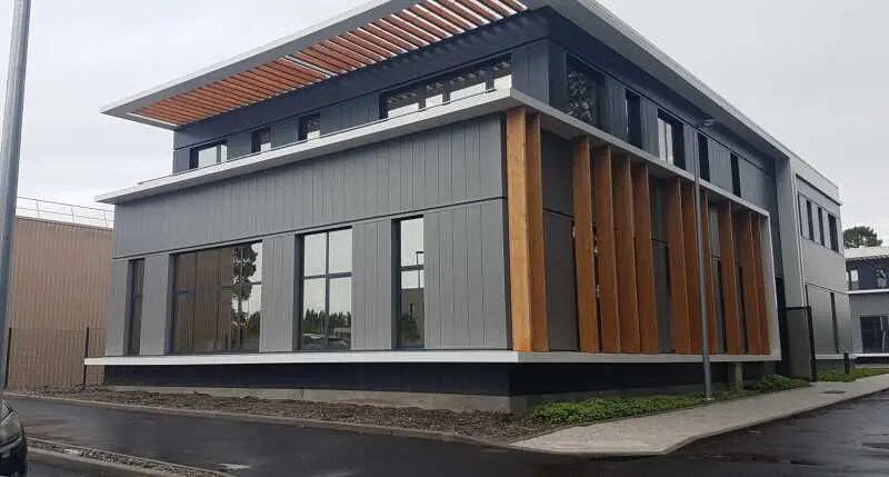 Flex in Pessac for lease - Building Photo - Image 3 of 14