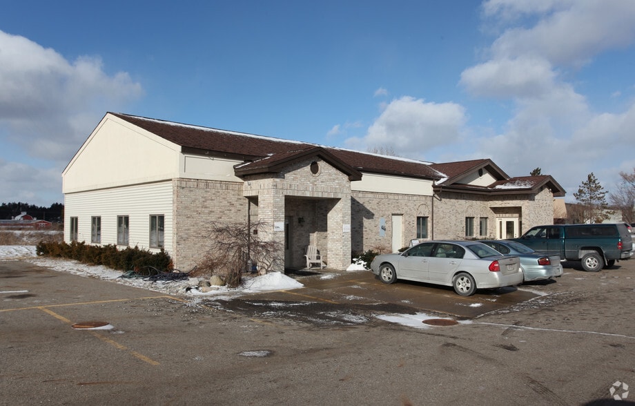 2860 Jolly Rd, Okemos, MI for lease - Primary Photo - Image 1 of 9