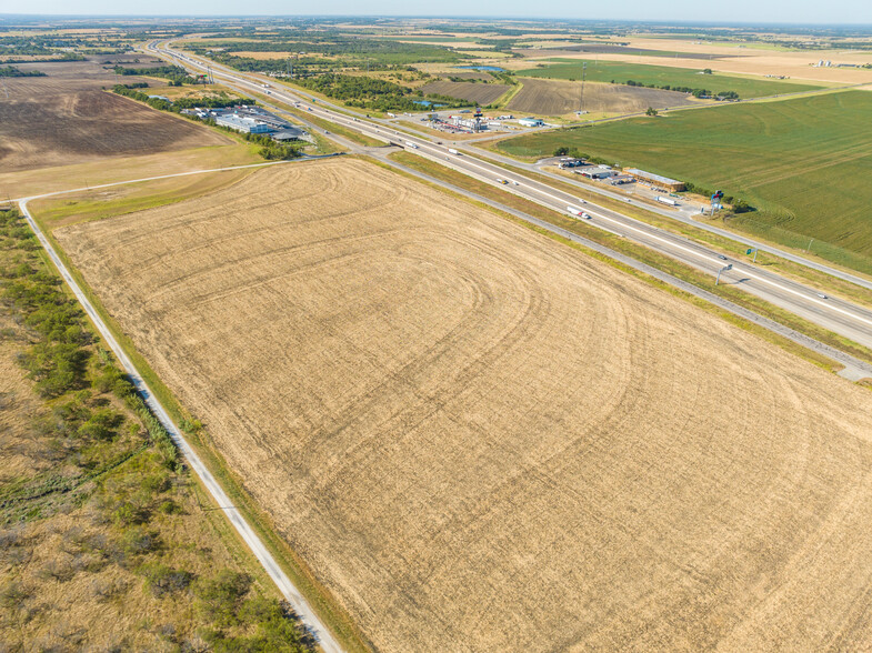 I-35 W / HCR 3115, Abbott, TX for sale - Primary Photo - Image 1 of 7