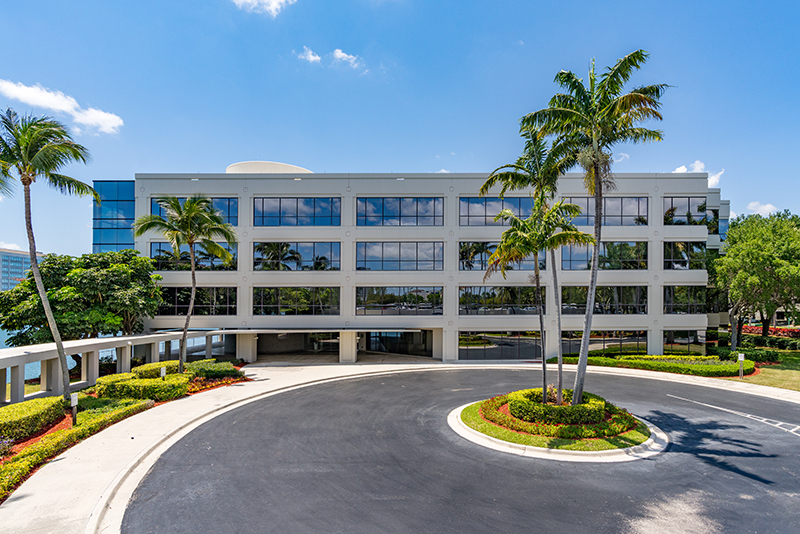 6100 Waterford District Dr, Miami, FL for lease Building Photo- Image 1 of 12