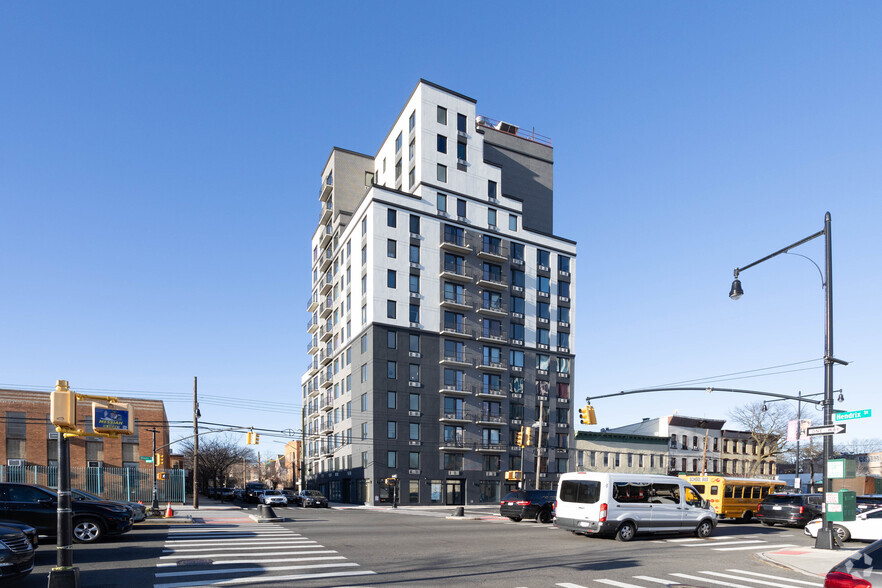 2815 Atlantic Ave, Brooklyn, NY for lease - Primary Photo - Image 1 of 5