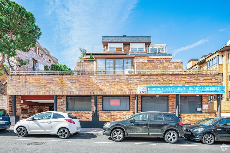 Calle General Aranaz, 53, Madrid, Madrid for sale - Primary Photo - Image 1 of 2