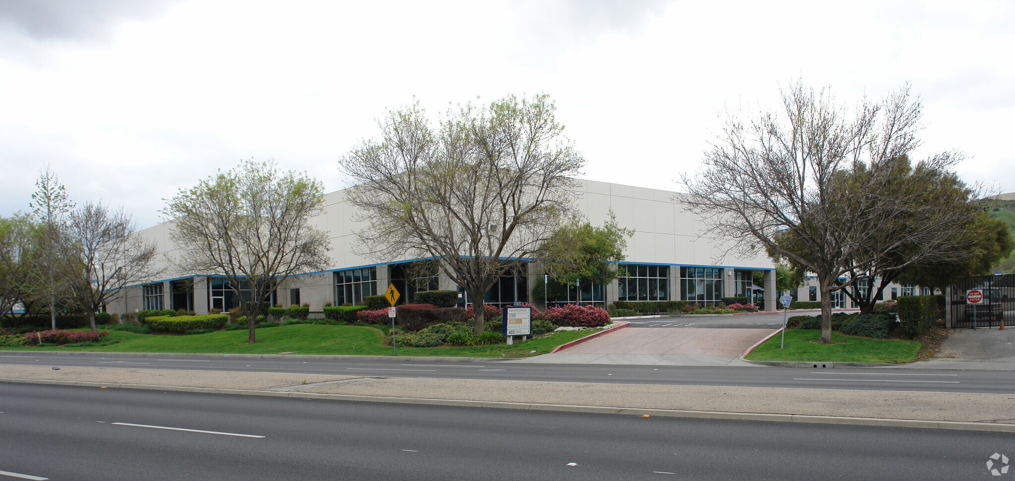 25620 Rye Canyon Rd, Valencia, CA for lease Primary Photo- Image 1 of 15